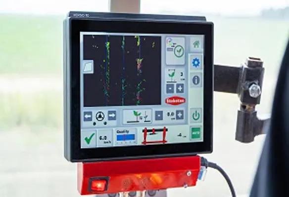 The new camera control makes detection easier in crops with a high proportion of blue in the leaves. (Image source: LEMKEN)