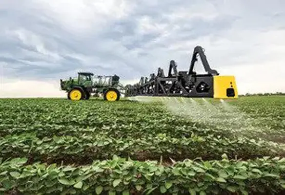 According to Deere, the See & Spray solution’s targeted spraying helps farmers reduce their non-residual herbicide use by more than two thirds. (Image source: John Deere)